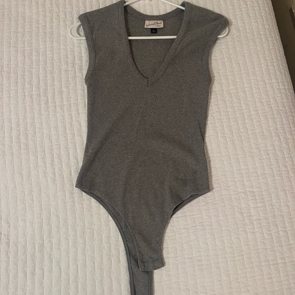 Universal Thread Gray Fitted Ribbed Tank Top - Picture 2 of 4